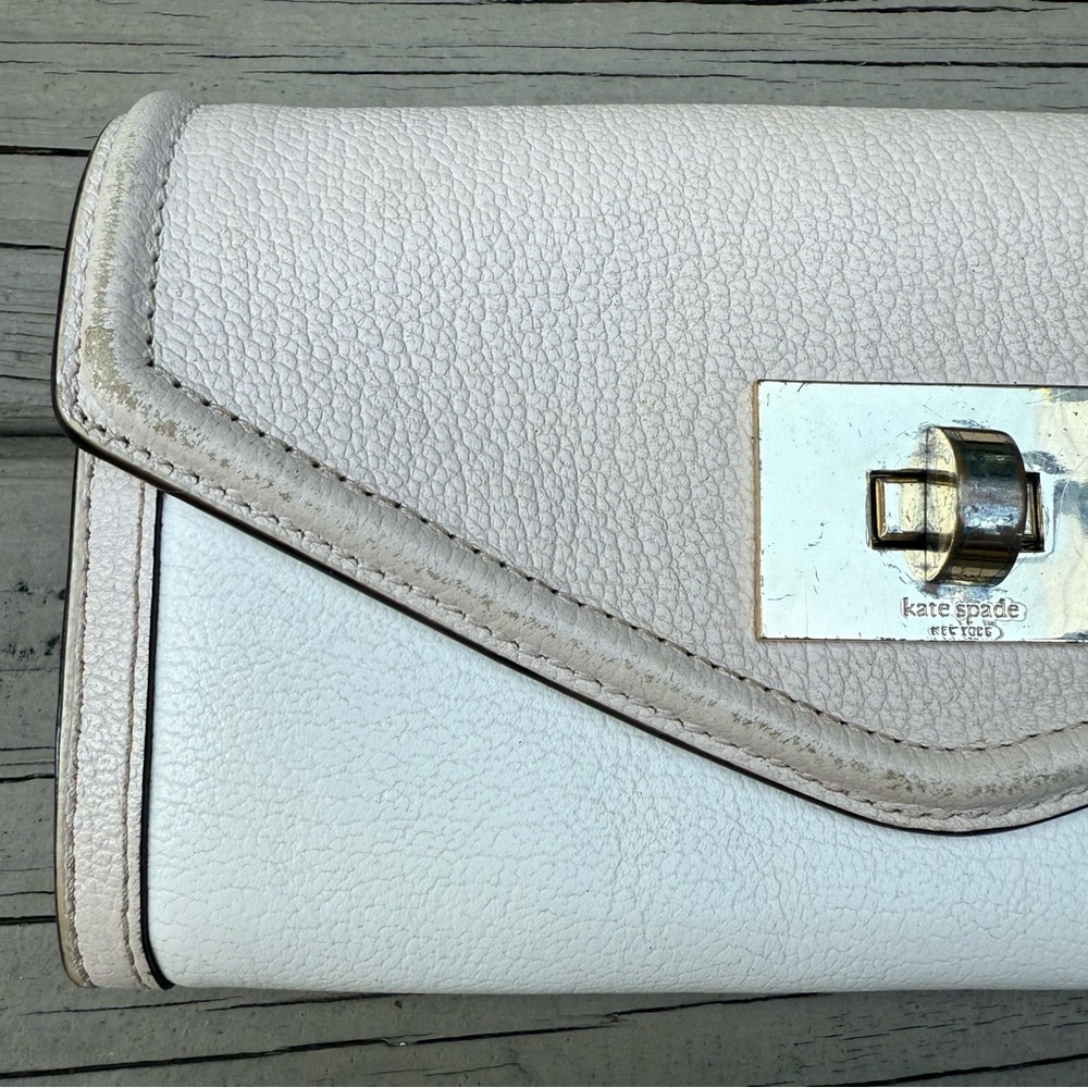 Kate Spade New York Walter Place Jean Leather Envelope Wallet in Pebble Cream - Picture 3 of 16